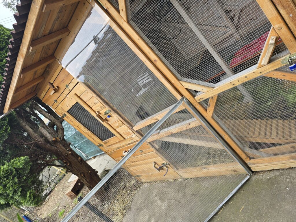 Stall Wetter geschütztes Gehege